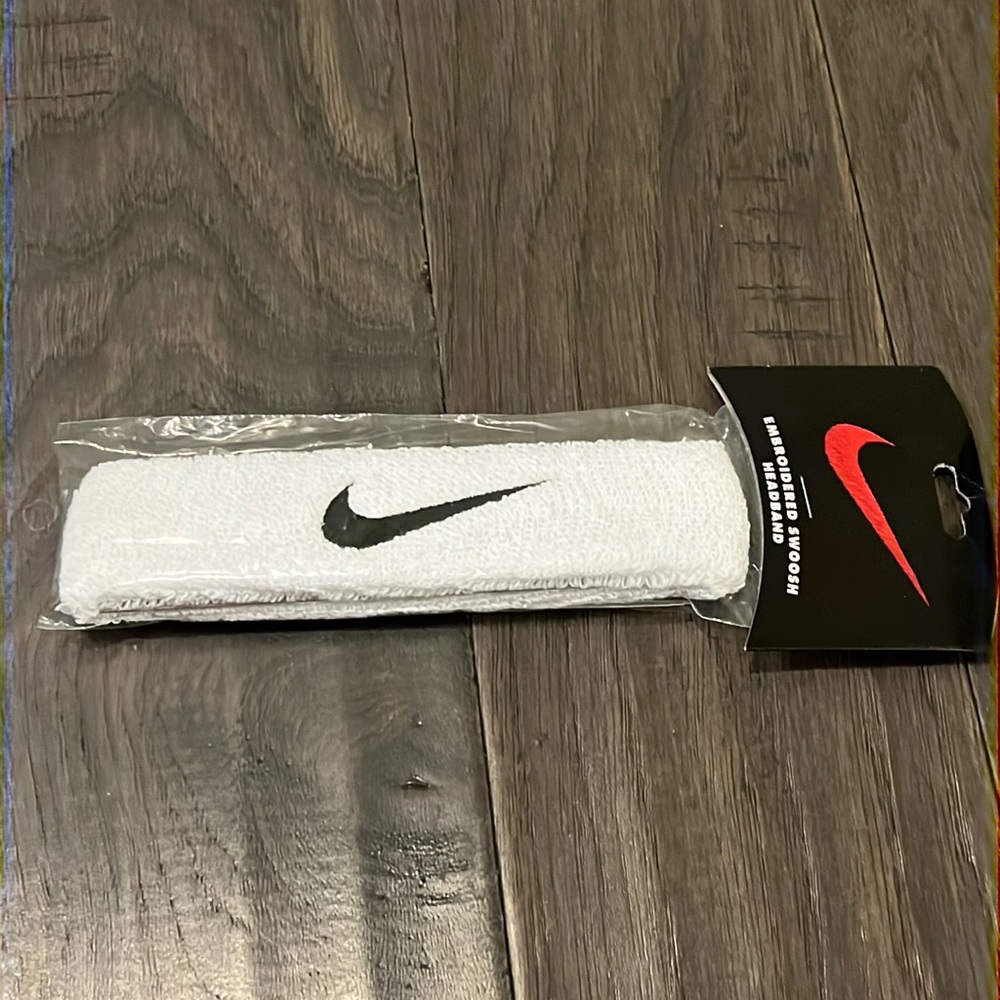 Nike Embroidered Terry Cloth headband sweat band workout new vintage white black